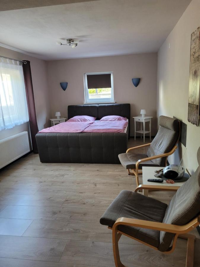Ferienwohnung Loreley Weisel エクステリア 写真