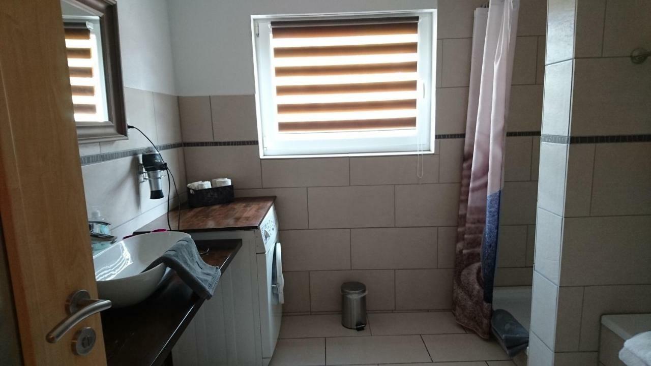 Ferienwohnung Loreley Weisel エクステリア 写真
